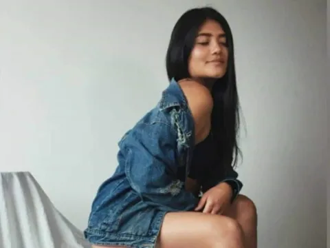web cam sex model AitanaHodson