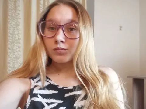 webcam sex model AlisaVilnes