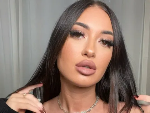 live sex video chat model BellaAdeline