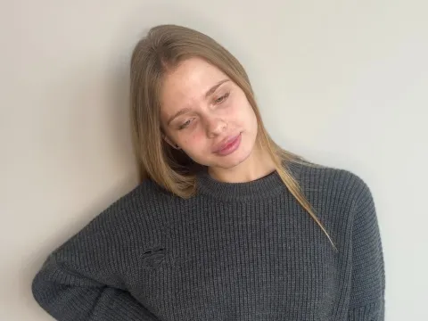 Have a live chat with webcam model ElletteDodgson