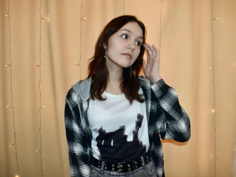 teen webcam model EloiseArnold