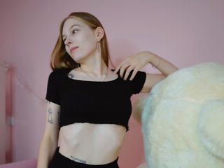 live sex chat model KarenMillers