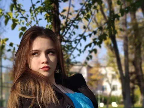 teen webcam model KatrinPiers
