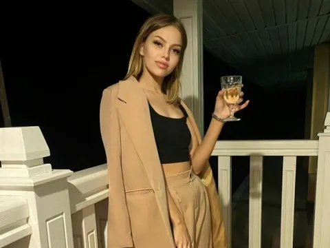adult video chat model KayleePolir