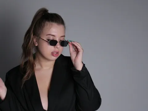 webcam show model KimmyGi