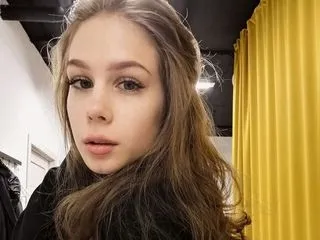 teen webcam model LaceyStrats