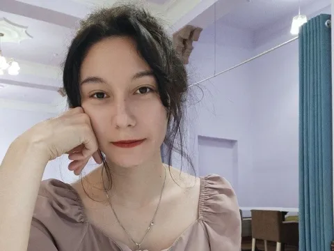 teen webcam model LilianuLi