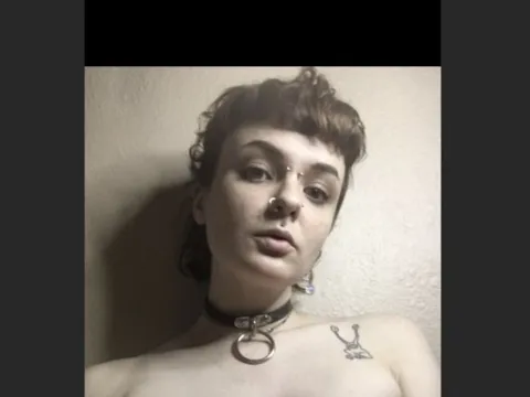 adult webcam model LucyAvalanche