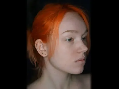 naked webcam chat model MariDolly