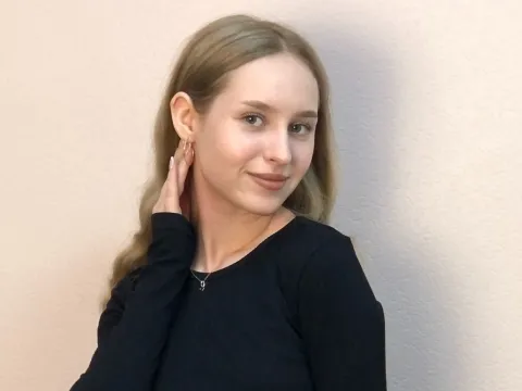live sex video chat model MaureenEdman