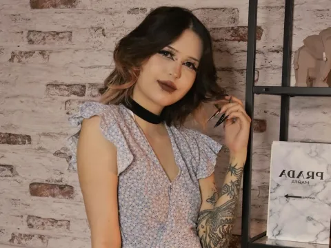 teen webcam model MillieYoung