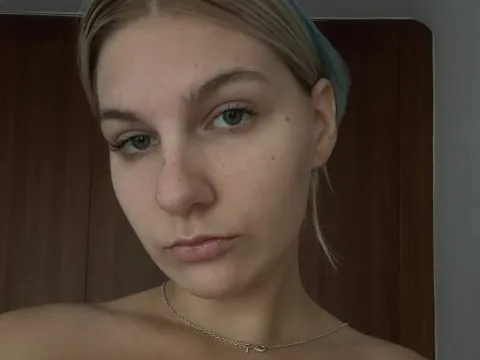 nude webcam chat model MishelGilmor