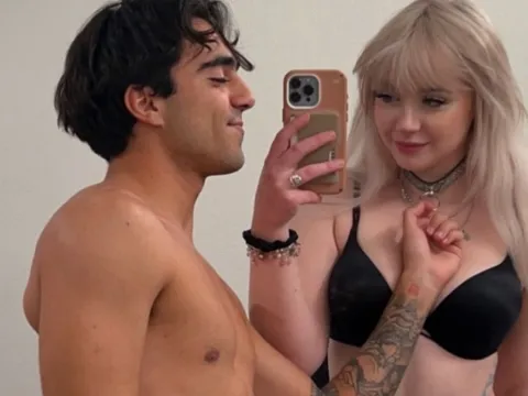 couple live sex model PixieAndCarlos