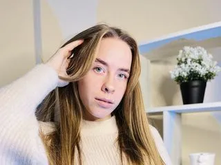 jasmin video chat model QueenieHarding
