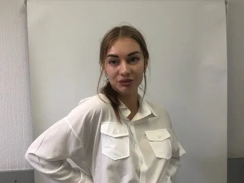 in live sex model RhondaSalazares