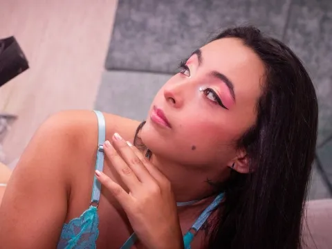 naked webcam chat model SaraRassi