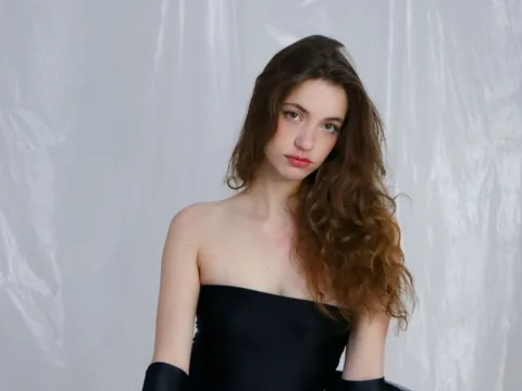 live online sex model SarahLevi