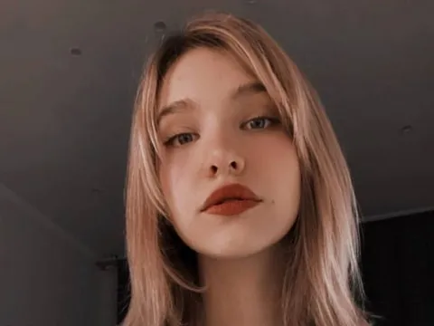 sexy webcam chat model SummerSmoke