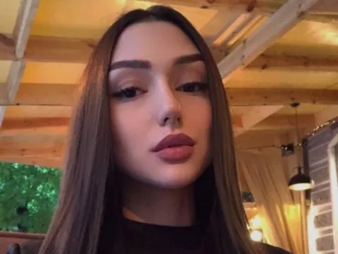 teen webcam model TinaMoone