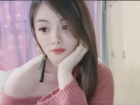 modelo de live jasmin ZhangQianqian